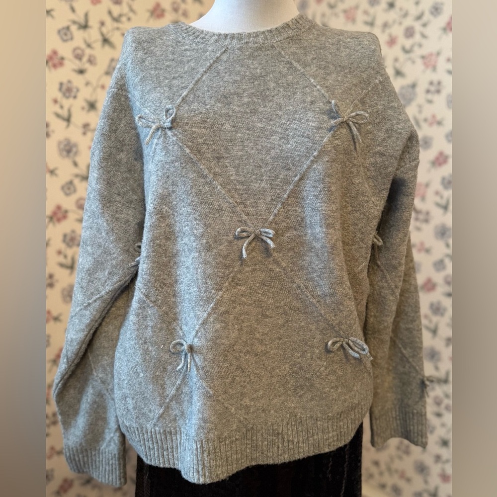 Cozy & Chic Argyle Bow Detail Sweater (Gray)